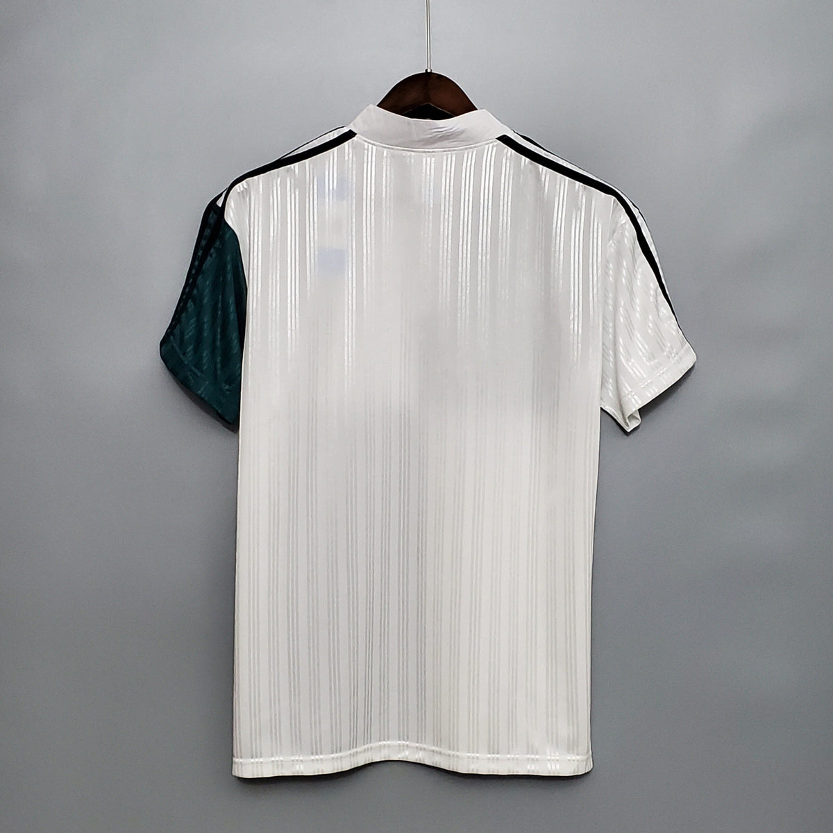 Liverpool Maillot Rétro 95/96 – photo 9
