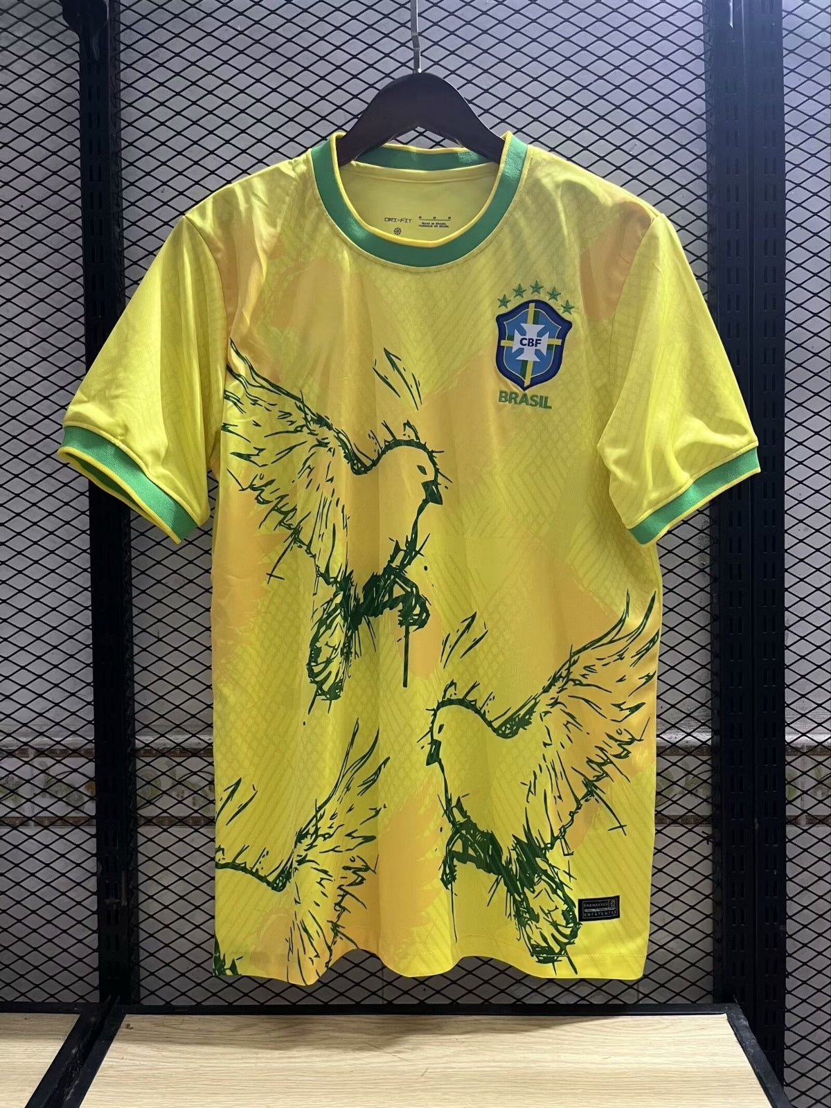 Brésil Maillot Jaune Spécial A 24/25